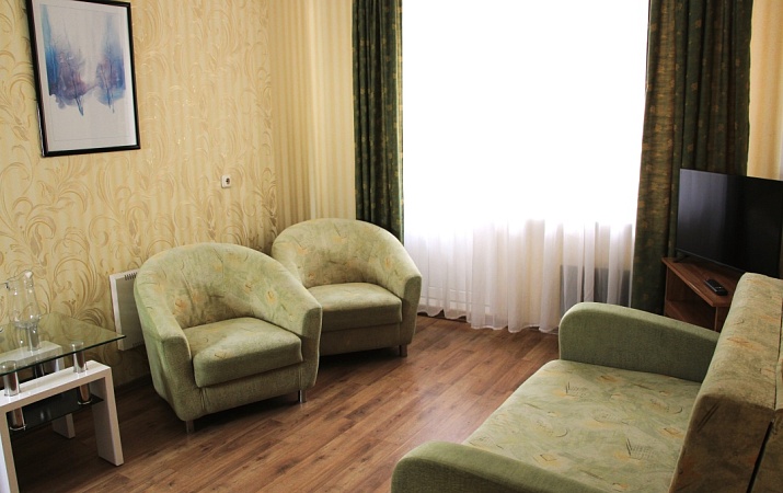 Люкс двухкомнатный двухместный (3 КОРПУС) 