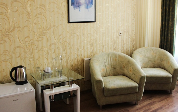 Люкс двухкомнатный двухместный (3 КОРПУС) 